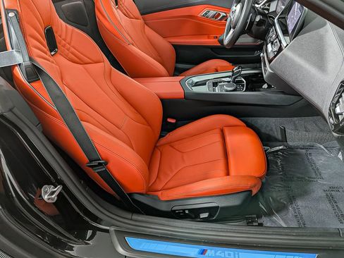 Used 2024 BMW Z4 M40i w/ Premium Package image 39