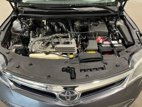 Used 2014 Toyota Avalon XLE Touring FWD image 9