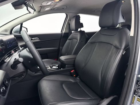 Certified 2025 Kia Sportage EX FWD image 19