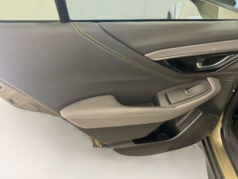 Used 2025 Subaru Outback Onyx Edition AWD/4WD image 27