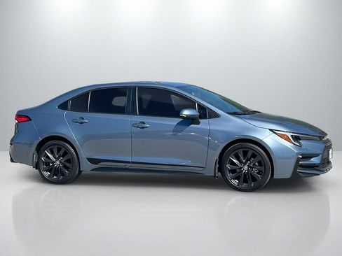 Used 2025 Toyota Corolla SE FWD image 4