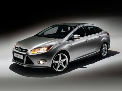 Used 2013 Ford Focus SE w/ SE Winter Pkg