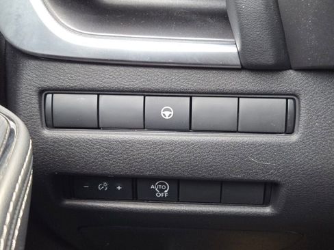 Used 2023 Nissan Rogue SV image 22