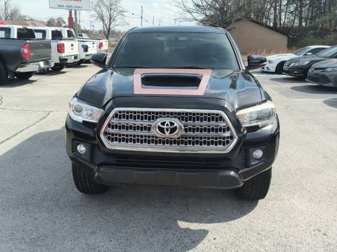 Used 2016 Toyota Tacoma TRD Sport w/ Towing Package image 8