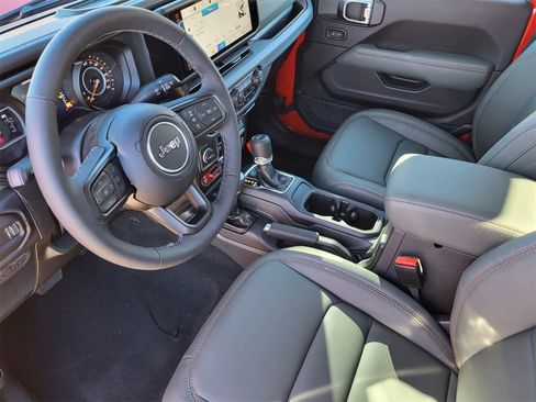 New 2025 Jeep Gladiator Mojave image 8