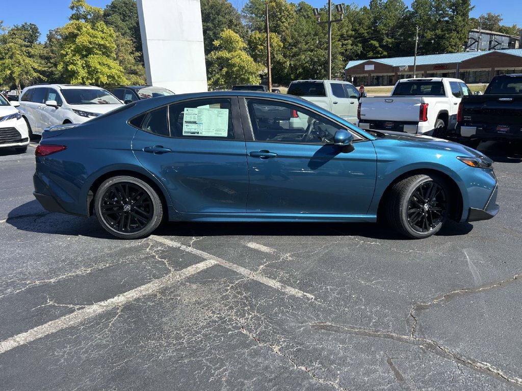 New 2026 Toyota Camry SE FWD image 2