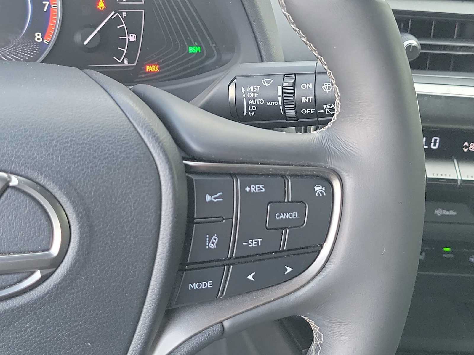 Used 2020 Lexus UX 200 w/ Premium Package FWD image 23