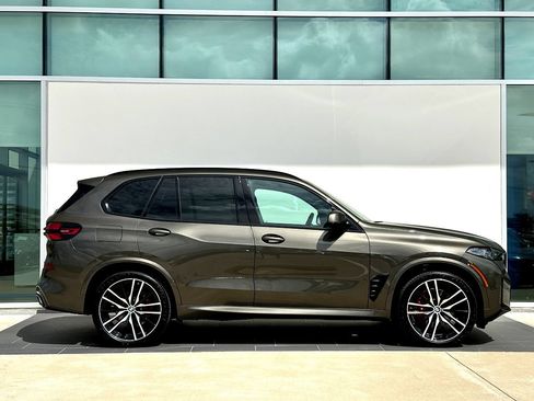 New 2026 BMW X5 xDrive40i w/ M Sport Package AWD/4WD image 3