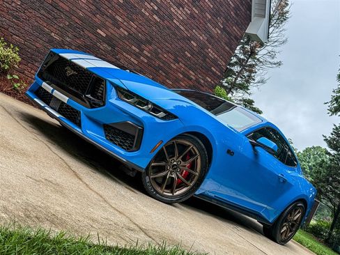 Used 2024 Ford Mustang GT Premium RWD image 4