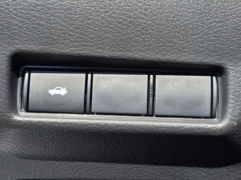 Used 2026 Nissan Sentra SV w/ Floor Mat Package FWD image 30