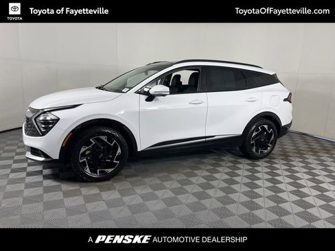 Used 2023 Kia Sportage SX image 2