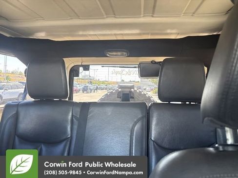 Used 2014 Jeep Wrangler Unlimited Rubicon w/ Connectivity Group AWD/4WD image 22