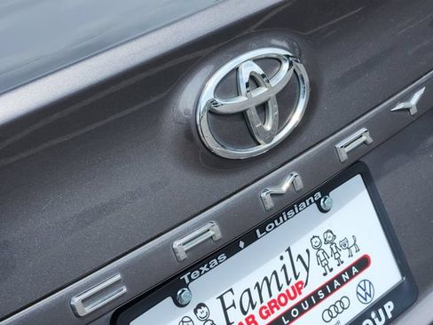 Certified 2018 Toyota Camry LE FWD image 6