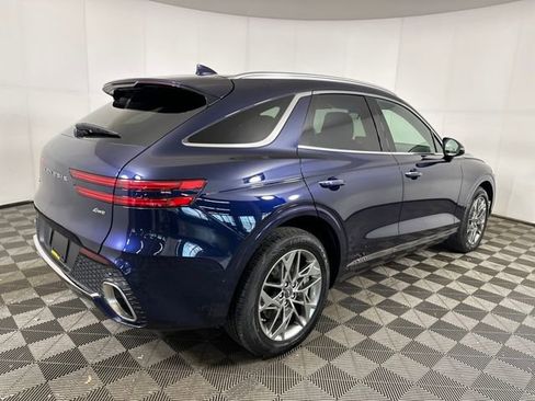 Used 2025 Genesis GV70 2.5T image 3