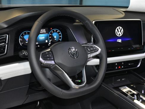 New 2026 Volkswagen Atlas Cross Sport SEL Premium R-Line image 2