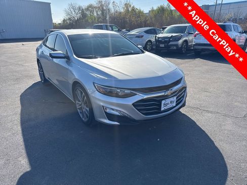 Used 2021 Chevrolet Malibu LT image 1