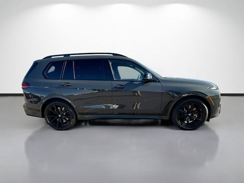 New 2026 BMW X7 M60i image 2