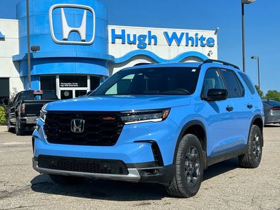 Used 2025 Honda Pilot TrailSport