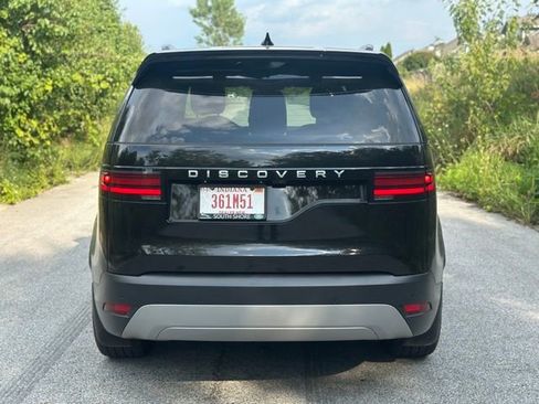 Used 2025 Land Rover Discovery S image 7