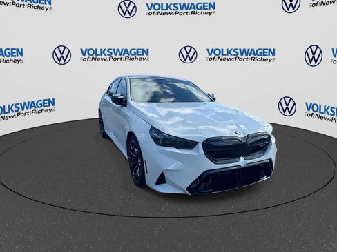 Used 2025 BMW M5 w/ Executive Package AWD/4WD image 16