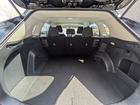 Used 2025 Toyota RAV4 XLE image 30