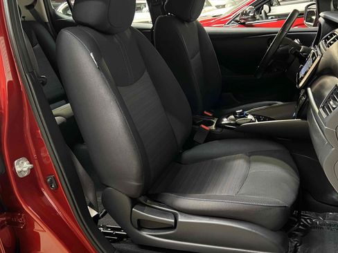 Used 2018 Nissan Leaf SV w/ SV Technology Package FWD image 21