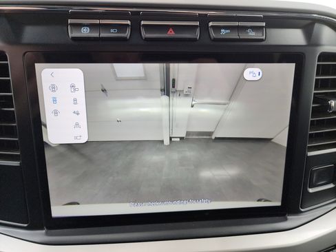 Used 2023 Ford F250 XLT w/ Tremor Off-Road Package image 55