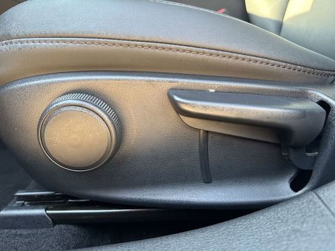 Used 2025 MAZDA MAZDA3 s image 12