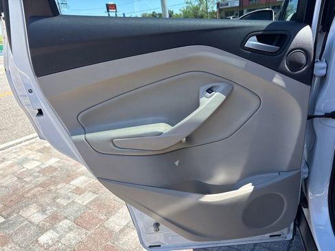 Used 2016 Ford Escape SE w/ Equipment Group 201A image 26