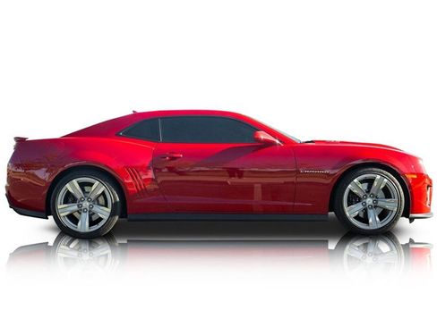 Used 2013 Chevrolet Camaro ZL1 image 2