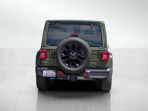 Used 2024 Jeep Wrangler Unlimited Sahara w/ Technology Group AWD/4WD image 5