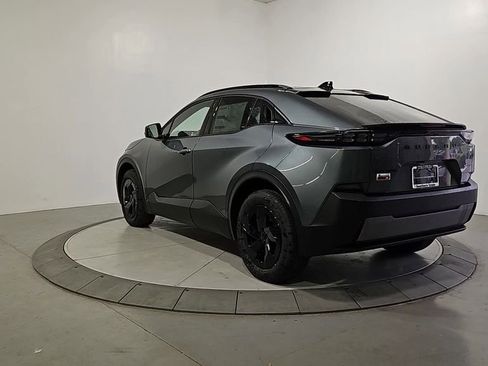 New 2026 Subaru Uncharted AWD image 3