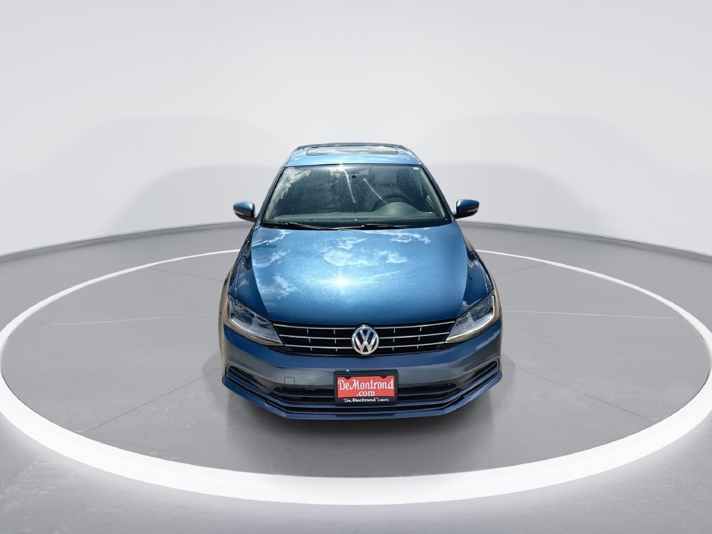 Used 2018 Volkswagen Jetta SE FWD image 3