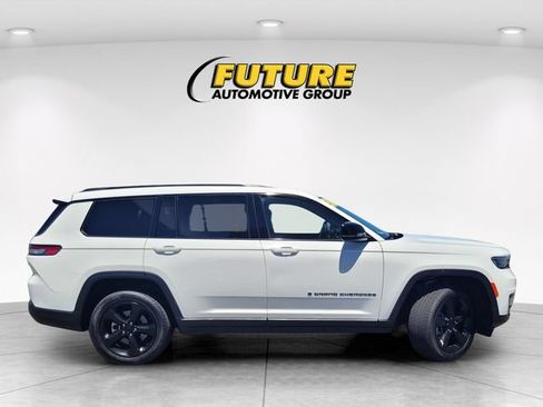 Used 2023 Jeep Grand Cherokee L Laredo AWD/4WD image 3