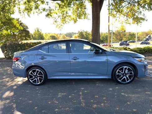 New 2025 Nissan Sentra SR image 8