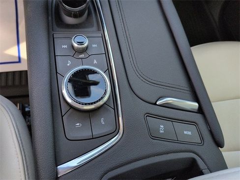 Used 2024 Cadillac XT6 Sport w/ Technology Package image 25