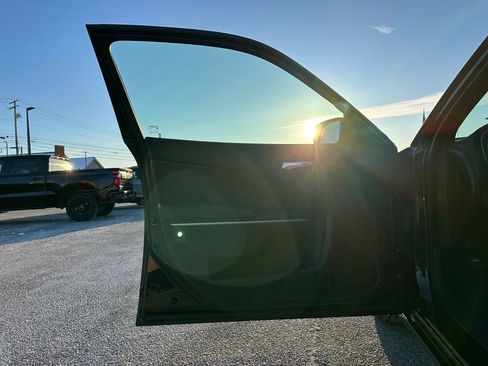 Used 2022 Dodge Charger SXT w/ Leather Interior Group image 23