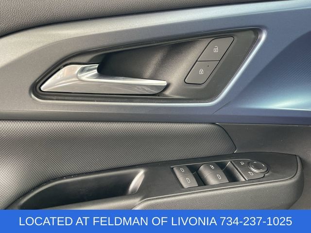 Certified 2024 Chevrolet Equinox EV LT w/ LPO, Trailering Package FWD image 23