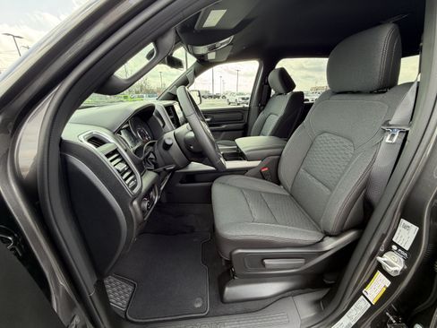 New 2026 RAM 1500 Express AWD/4WD image 10