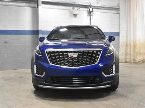 Certified 2025 Cadillac XT5 Premium Luxury w/ LPO, Floor Liner Package FWD image 31