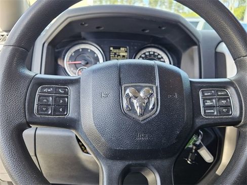 Used 2019 RAM 1500 Classic SLT image 22