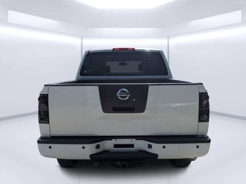 Used 2012 Nissan Titan SV w/ Sport Appearance Pkg RWD image 4