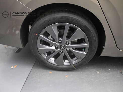 New 2026 Nissan Sentra SL FWD image 24