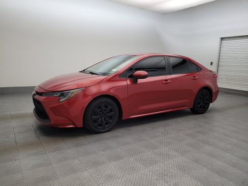 Used 2021 Toyota Corolla LE FWD image 2