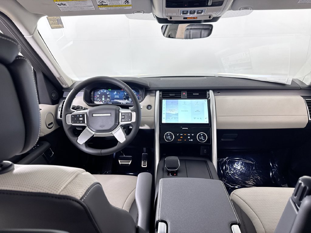 New 2026 Land Rover Discovery Dynamic SE AWD/4WD image 19