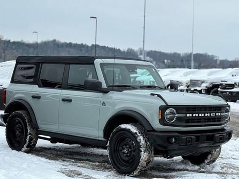 Used 2023 Ford Bronco Black Diamond image 34