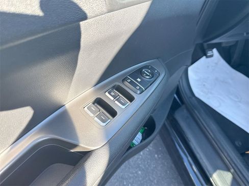 Used 2020 Kia Optima LX image 19