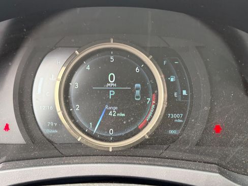 Used 2019 Lexus IS 300 F Sport w/ F Sport Package AWD/4WD image 11