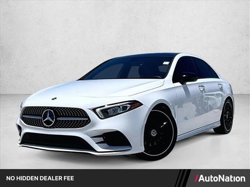 Certified 2022 Mercedes-Benz A 220 image 1