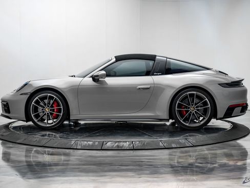 Used 2022 Porsche 911 Targa 4S AWD/4WD image 9